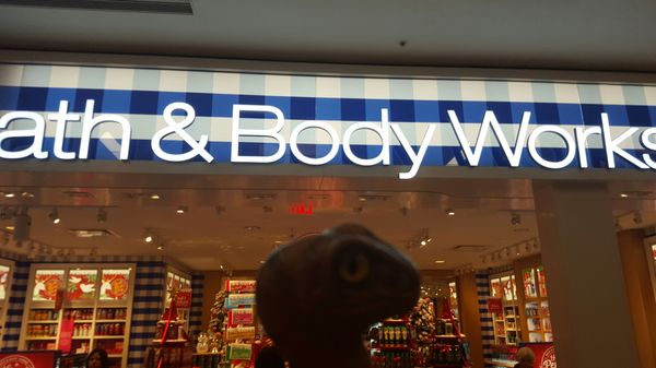 Bath & Body Works, Cleveland, OH 44124, US - MapQuest