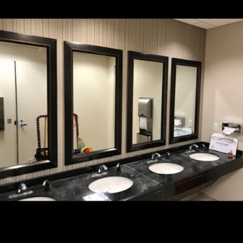 Swifty Glass Solutions - Glass & Mirrors Near Me Swifty Glass Solutions - Glass & Mirrors Near Me