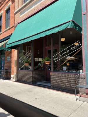 D C's On B Street by null