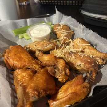 Ali's Bar and Grill - Wings- Buffalo and parm garlic - Sandwiches Near Me - Cincinnati, Ohio