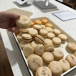 Simply Pure Sweets - Free macrons!