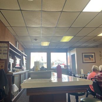 Elaine's Cafe - Countertop seating - Diners Near Me - Spring Valley, Minnesota Elaine's Cafe - Countertop seating - Diners Near Me - Spring Valley, Minnesota