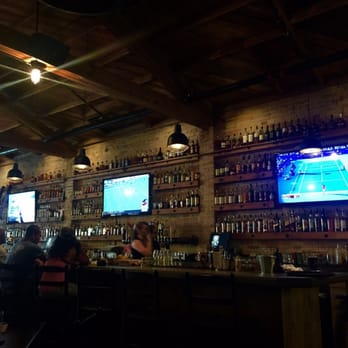 MOJO Hogtown Bar-B-Que - Whiskey bar - Barbeque Near Me - Gainesville, Florida MOJO Hogtown Bar-B-Que - Whiskey bar - Barbeque Near Me - Gainesville, Florida