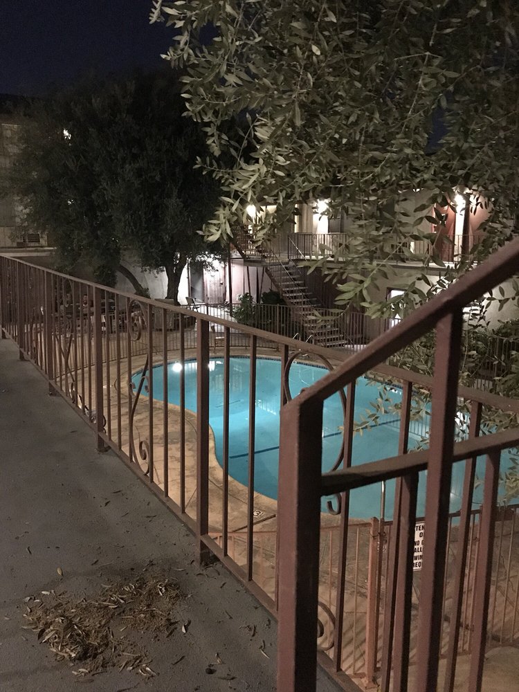 EL RANCHO APARTMENTS Updated September 2024 1201 W Mission Rd