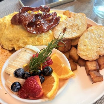 Mr East Kitchen - Breakfast & Brunch Near Me - San Francisco, California Mr East Kitchen - Breakfast & Brunch Near Me - San Francisco, California