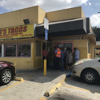 Sergio's Tacos - Line out the door when I arrived... must be good. - Mexican Near Me - Commerce, California Sergio's Tacos - Line out the door when I arrived... must be good. - Mexican Near Me - Commerce, California