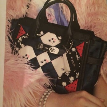 Harper's Bazaar Magazine - New Coach bag.... LOVE!! - Newspapers & Magazines Near Me - San Francisco, California Harper's Bazaar Magazine - New Coach bag.... LOVE!! - Newspapers & Magazines Near Me - San Francisco, California