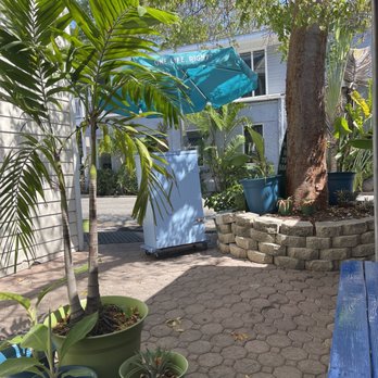 Kaya Island Eats - Hostess spot - Caribbean Near Me - Key West, Florida Kaya Island Eats - Hostess spot - Caribbean Near Me - Key West, Florida