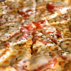 Larry's Pizza - Traditional Margherita Pizza