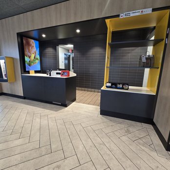 McDonald's - Inside: Kiosk and mobile order only - Fast Food Near Me - Tampa, Florida McDonald's - Inside: Kiosk and mobile order only - Fast Food Near Me - Tampa, Florida