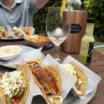 Taco Y Vino - Nepolitos, Chile rellenos, brisket guiso - Tacos Near Me - Dallas, Texas Taco Y Vino - Nepolitos, Chile rellenos, brisket guiso - Tacos Near Me - Dallas, Texas