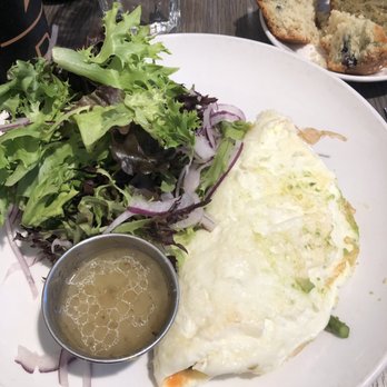Friedman's - Egg White Omelette with veggies - Breakfast & Brunch Near Me - New York, New York Friedman's - Egg White Omelette with veggies - Breakfast & Brunch Near Me - New York, New York
