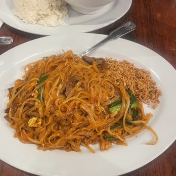 The Coconut River Park - Pad Thai - Thai Near Me - Sacramento, California The Coconut River Park - Pad Thai - Thai Near Me - Sacramento, California