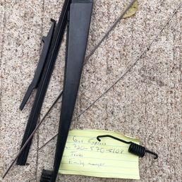 broken rear windshield wiper. GAS EXPRESS car wash broken rear windshield wiper. GAS EXPRESS car wash
