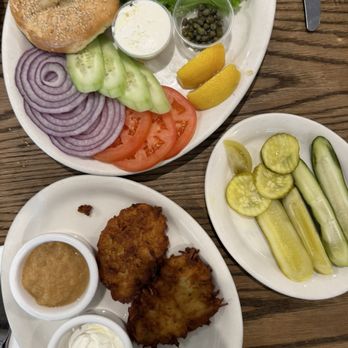 Nate'n Al's - Potato Latkes, Whitefish Salad, pickles - Delis Near Me - Beverly Hills, California Nate'n Al's - Potato Latkes, Whitefish Salad, pickles - Delis Near Me - Beverly Hills, California