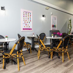 Le Macaron French Pastries - Dining Room
