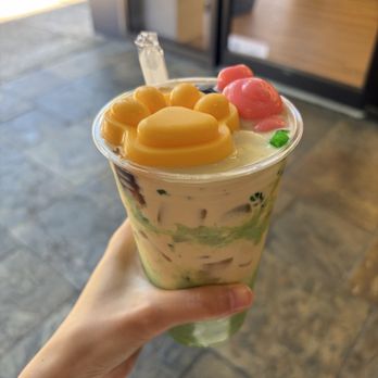 Cloud Nine Cafe Hawaii - Full toppings jasmine milk tea with Vietnamese green rice paste - Desserts Near Me - Honolulu, Hawaii Cloud Nine Cafe Hawaii - Full toppings jasmine milk tea with Vietnamese green rice paste - Desserts Near Me - Honolulu, Hawaii