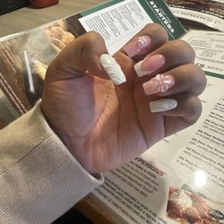 Hollywood nails