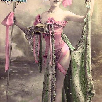 Folies Bergère - Costume during the early days. Photo Public Domain. Posted with review 03/20/20 - Performing Arts Near Me - Paris, 75 Folies Bergère - Costume during the early days. Photo Public Domain. Posted with review 03/20/20 - Performing Arts Near Me - Paris, 75