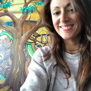 Higher Taste, Plant-Based - Holy cow! Dope mural behind me. Love this place.  After a sweaty yoga class this is exactly what I need. - Vegan Near Me - Long Beach, California