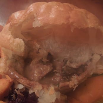 The Blackbird - Steak and mushroom pie - Pubs Near Me - London, XGL