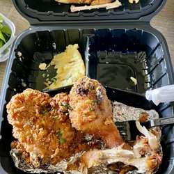 Young M's Eatery - Down South Fried Chicken Plate (3pc) Mashed Potatoes