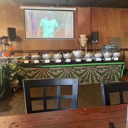 Ike's Cafe and Grill - Buffet