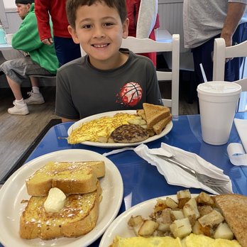 Lake Wally Cafe - French toast, cheesesteak omelette! - Burgers Near Me - Hawley, Pennsylvania Lake Wally Cafe - French toast, cheesesteak omelette! - Burgers Near Me - Hawley, Pennsylvania