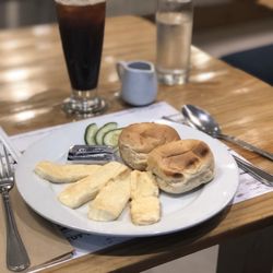 Mom & Tina's Bakery - Pandesal and melted cheese