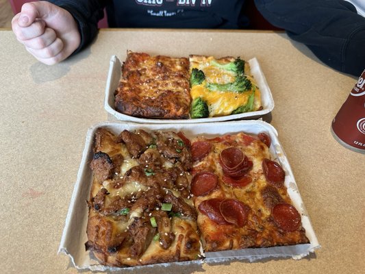 Favorites Pizza & Wings Lewiston by null