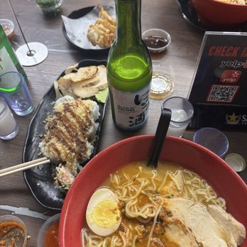 RAMEN HUB & SUSHI - LONG BEACH - Updated April 2025 - 2028 Photos