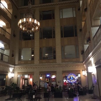 Pittsfield Cafe - Breakfast & Brunch Near Me - Chicago, Illinois