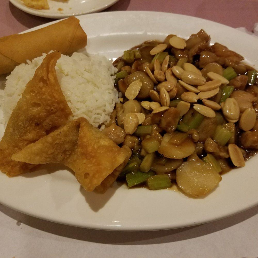Great Wall Restaurant - The Almond Chicken - or as I like to call it the water chestnut chicken. - Chinese Near Me - Lancaster, California Great Wall Restaurant - The Almond Chicken - or as I like to call it the water chestnut chicken. - Chinese Near Me - Lancaster, California