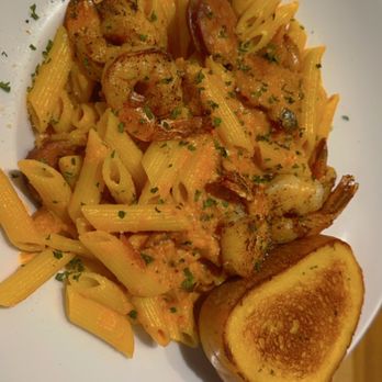Cheddar's Scratch Kitchen - New Orleans Pasta - American Near Me - Overland Park, Kansas