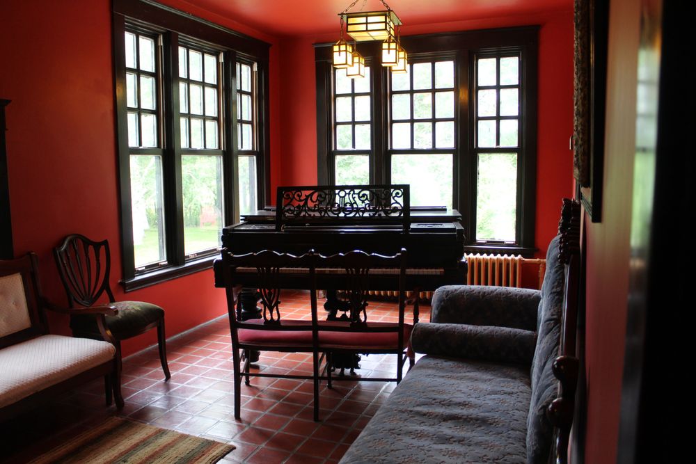 CELTIC MANSION Updated October 2024 31 Photos 317 Church Road