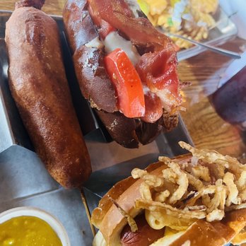 Boonedogs - Hot Dogs Near Me - Lexington, Kentucky Boonedogs - Hot Dogs Near Me - Lexington, Kentucky