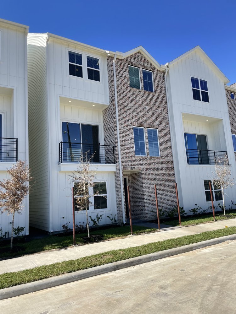 TX US SEAMLESS GUTTERS Request a Quote 12 Photos Houston, Texas