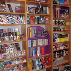 Deinparadies.ch - Zauberartikel, Zauberkästen und Zauberbücher für jung und alt und eine Riesenauswahl an Bicycle-Pokerspielkarten.
