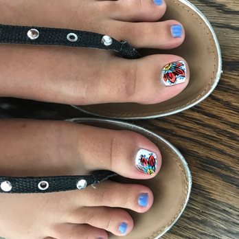 Broken Nail Boutique - Nail Salons Near Me - La Grange, Illinois