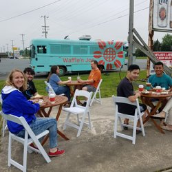 Waffle'n Joe - Yes we have outdoor seating