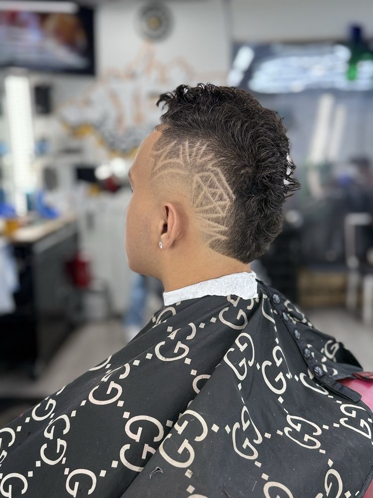 Urban Barber Union & Salon Logo