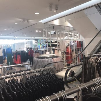H&M - Men's Clothing Near Me - Chicago, Illinois