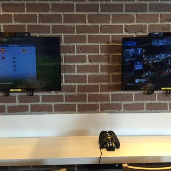 Buffalo Wild Wings - Burgers Near Me - Taguig, NCR Buffalo Wild Wings - Burgers Near Me - Taguig, NCR