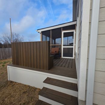 Palm Construction - The side view of the deck - Decks & Railing Near Me - Austin, Texas