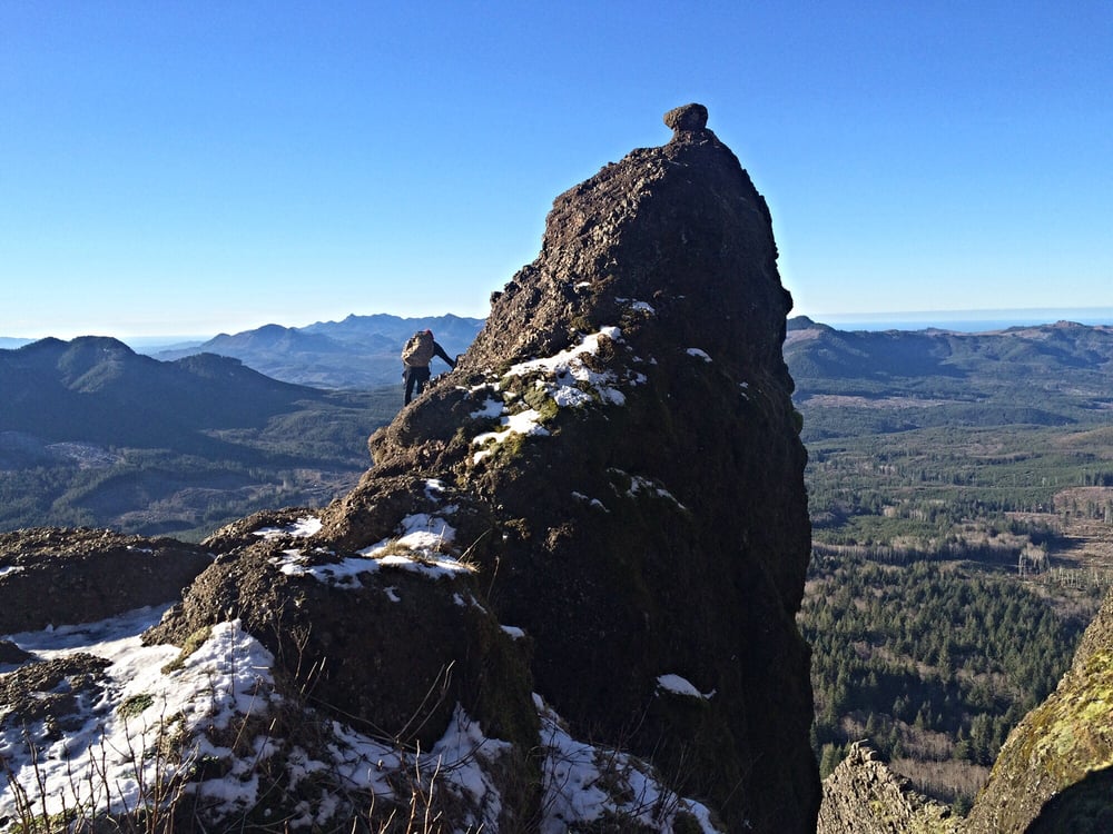 Saddle Mountain Logo