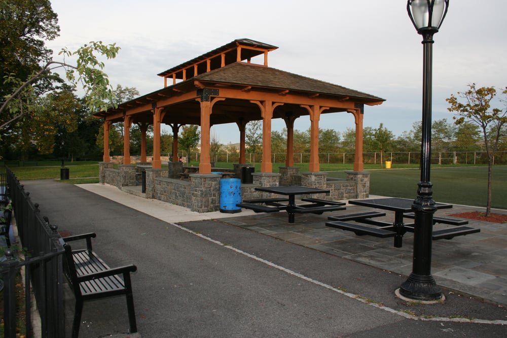 Barnhart Park Logo