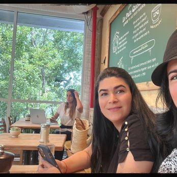 Le Pain Quotidien - Inside - Cafes Near Me - Miami, Florida Le Pain Quotidien - Inside - Cafes Near Me - Miami, Florida