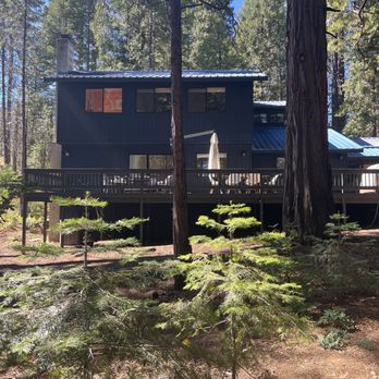 Construction Valdes - Juan and his crew did a beautiful job transforming my cabin from it's previous ugly beige color to a gorgeous blue. - Painters Near Me