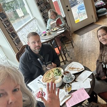 Cafe C'est La Vie - Cafes Near Me - Depoe Bay, Oregon Cafe C'est La Vie - Cafes Near Me - Depoe Bay, Oregon