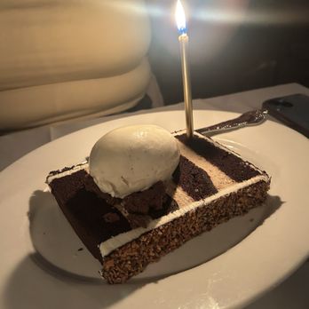 Maple & Ash - Steakhouses Near Me - Chicago, Illinois